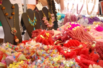 Image: Bead & Jewelry & Gift & Craft Show