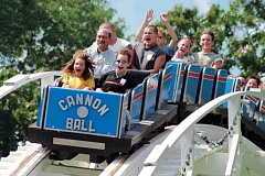 Image: Lake Winnepesaukah Amusement Park